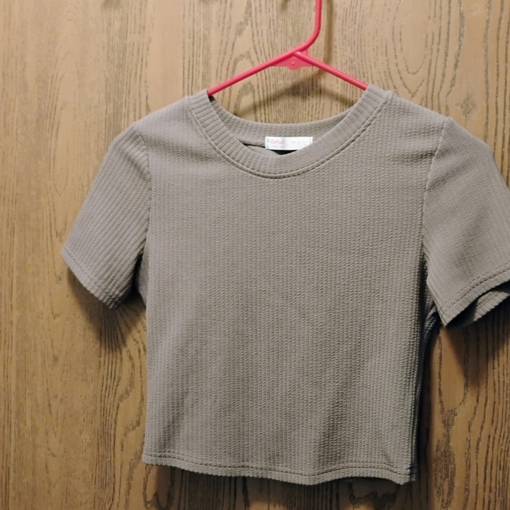 Gray Ribbed Short Sleeve Top